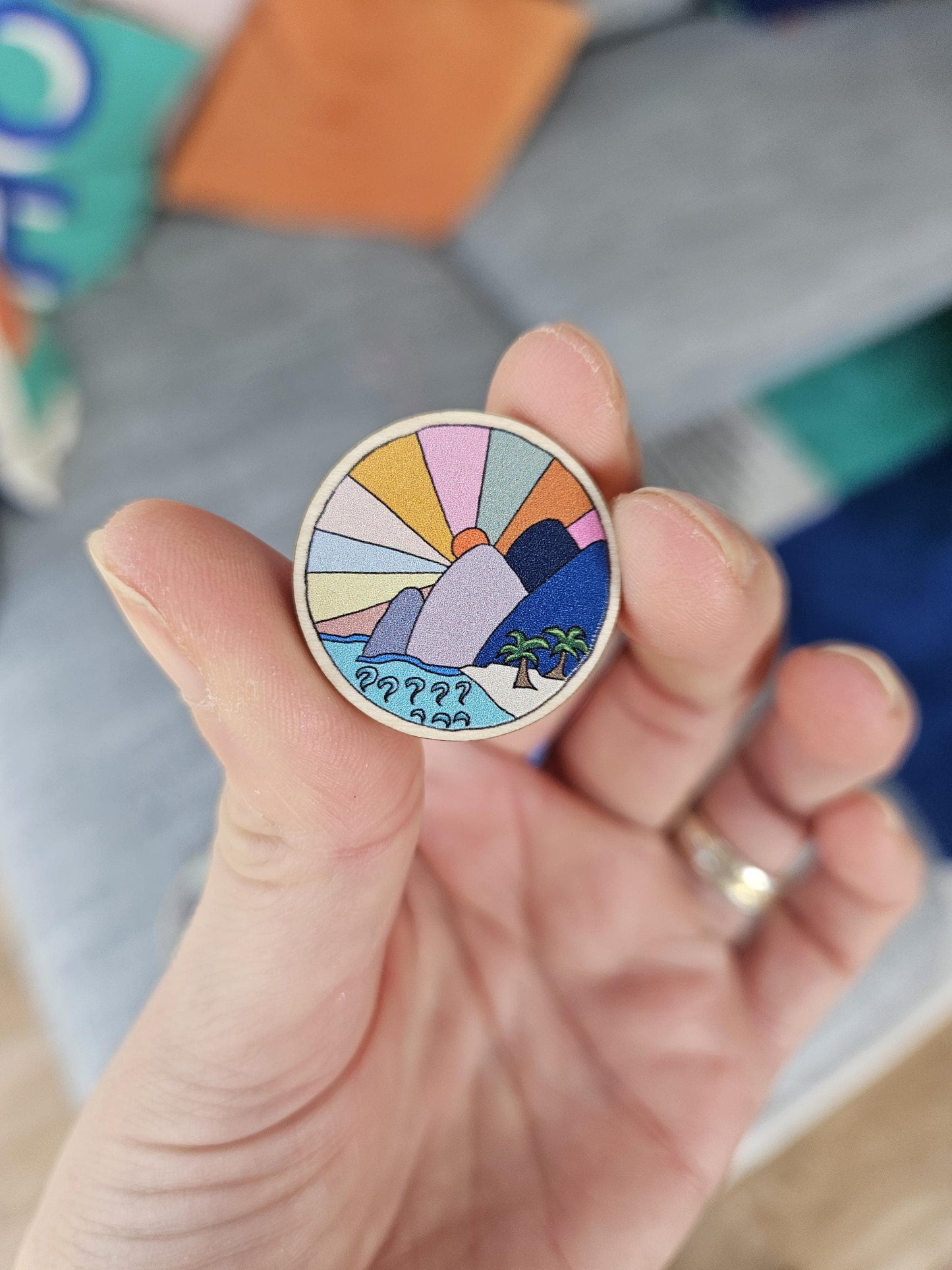 Mountains Wooden Needle Minder