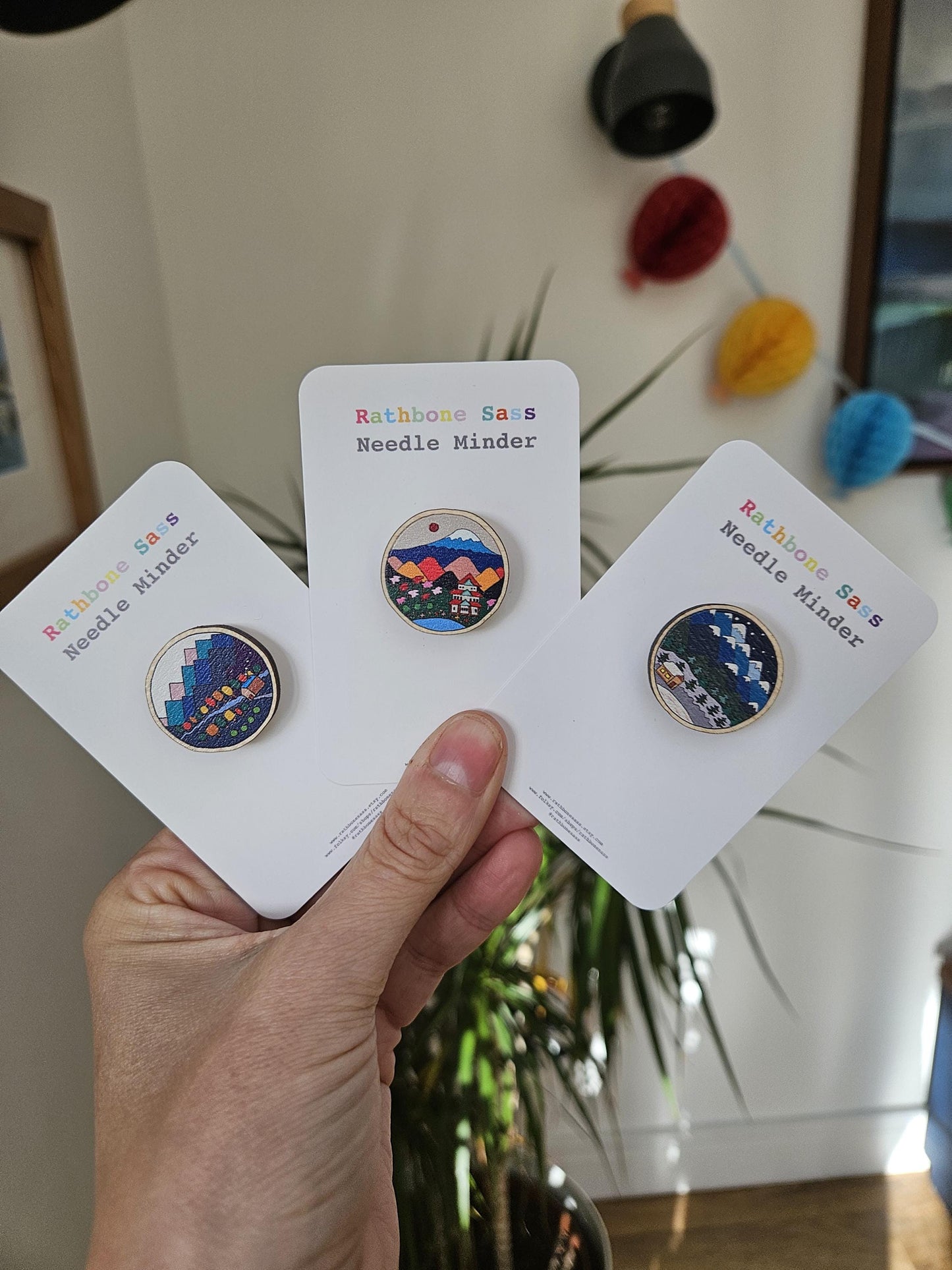 Mountains Wooden Needle Minder