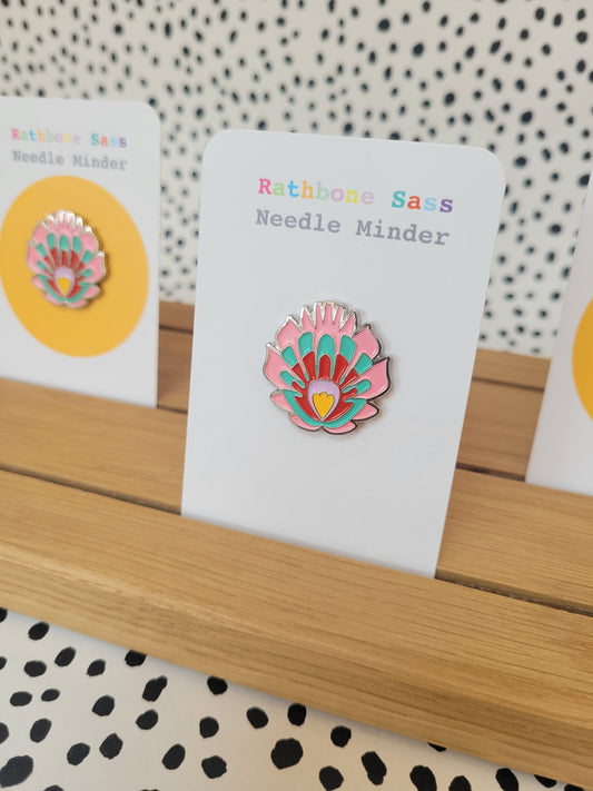 Wycinanki Magnetic Needle Minder