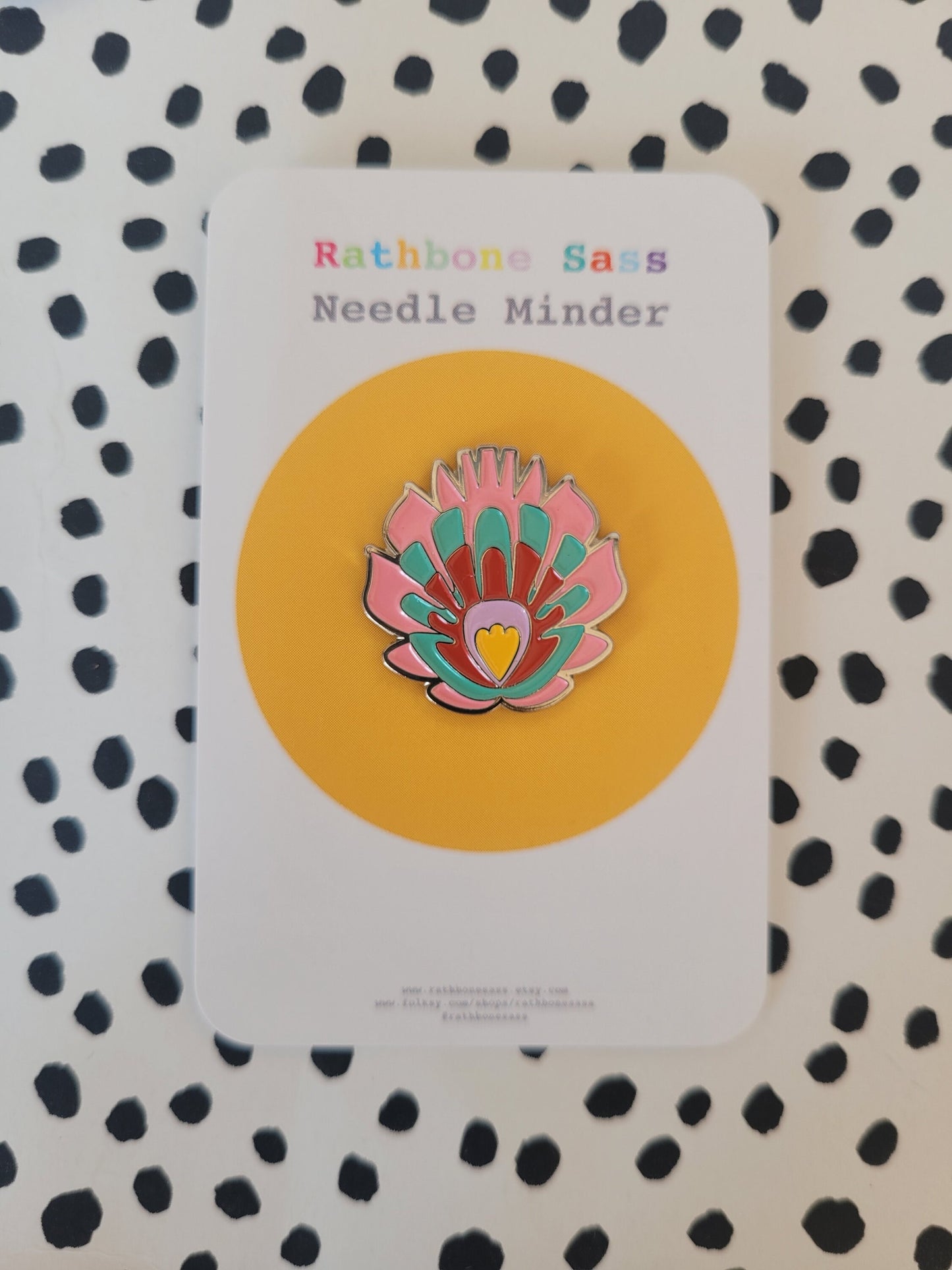 Wycinanki Magnetic Needle Minder